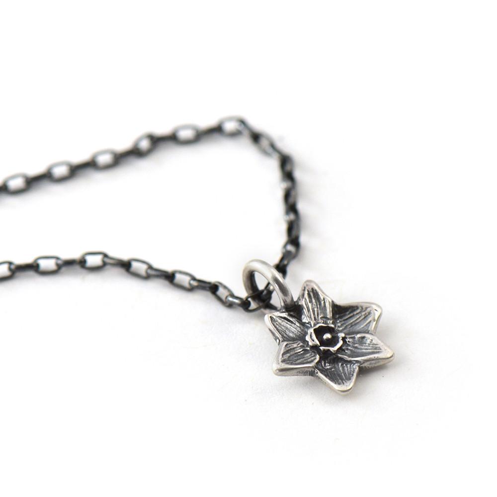 Small Spring Daffodil Charm - Charm   2687 - handmade by Beth Millner Jewelry